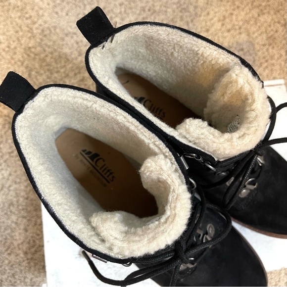 Cliffs By White Mountain Black Suede Sherpa Lined Hiking Gorpcore Boots - Picture 11 of 15